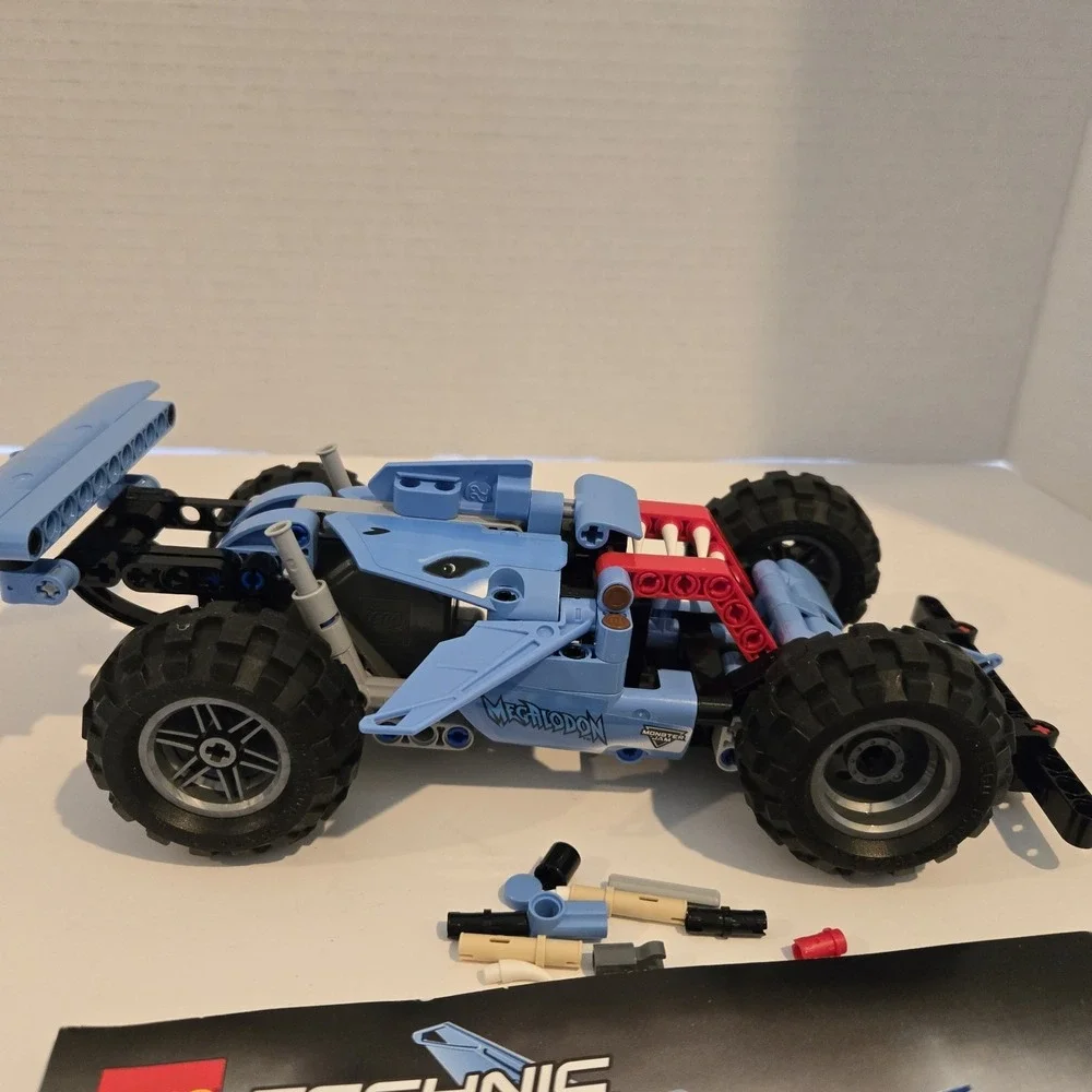 LEGO‎ TECHNIC: Monster Jam Megalodon (42134) Complete W Booklet